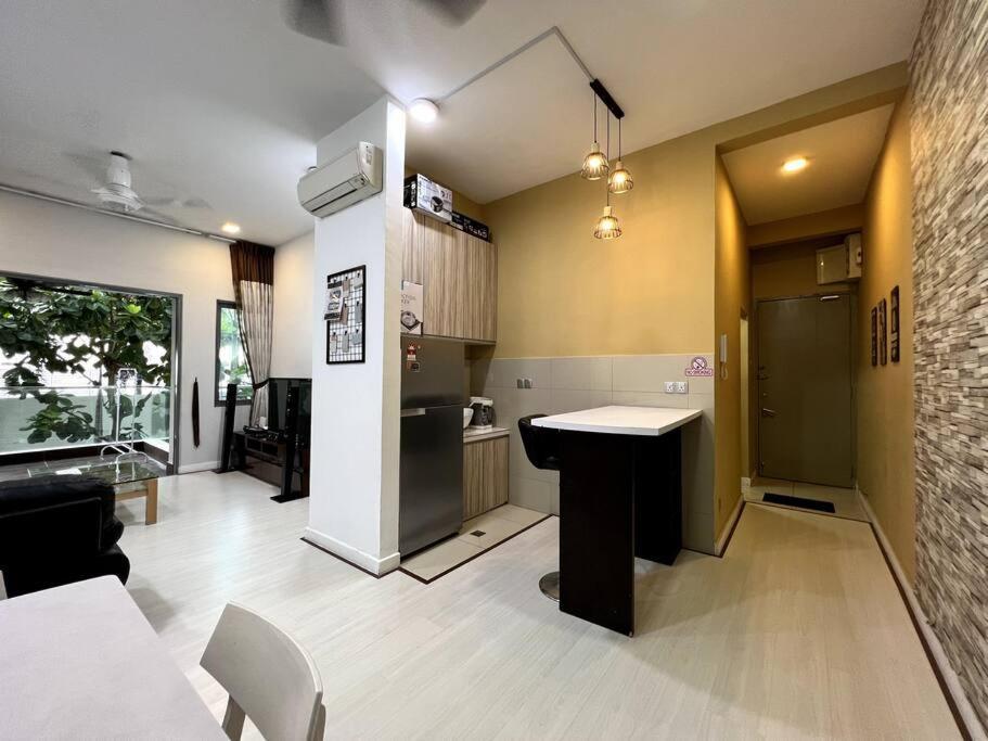 Luxury The Loft Comfort & Convenient Homestay 4 Кота-Кинабалу Экстерьер фото