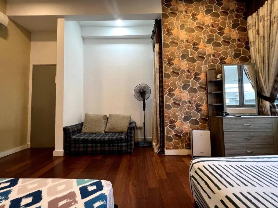 Luxury The Loft Comfort & Convenient Homestay 4 Кота-Кинабалу Экстерьер фото