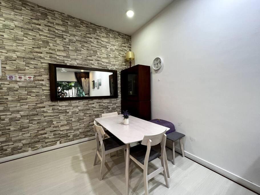 Luxury The Loft Comfort & Convenient Homestay 4 Кота-Кинабалу Экстерьер фото